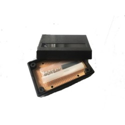 Caja de proyecto con baquelita perforada